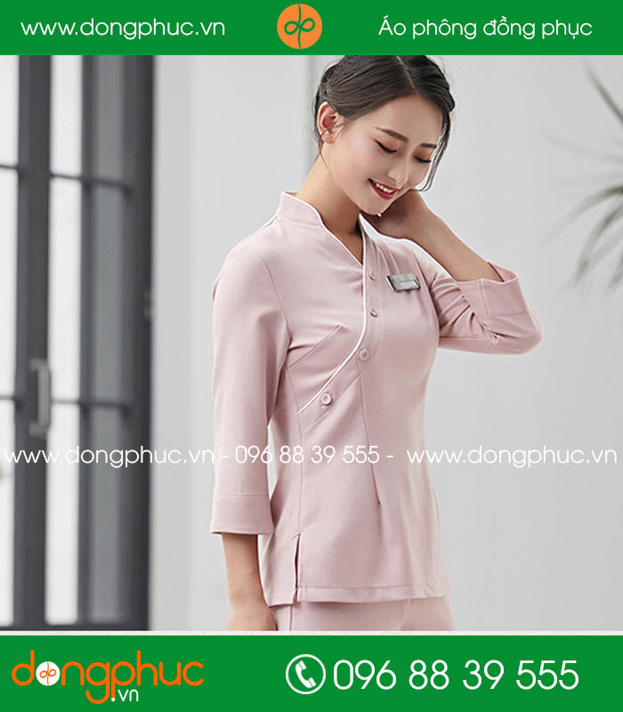 Đồng phục spa màu hồng nhạt